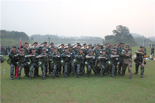 新员工军训.jpg