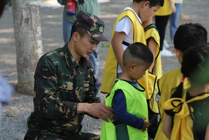 6d3317d58d4e34c5cd543a607ebdfc20-sz_1957392.webp.jpg